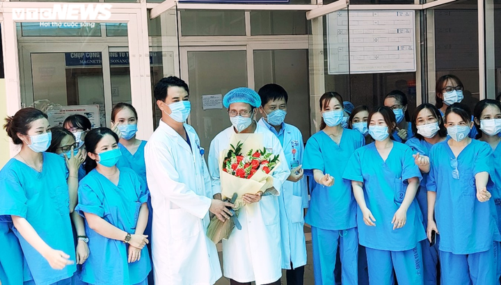 Bác sĩ điều trị COVID-19 Đà Nẵng: Gian nan nhất là chữa cho bệnh nhân nước ngoài - 5