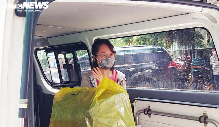 Bác sĩ điều trị COVID-19 Đà Nẵng: Gian nan nhất là chữa cho bệnh nhân nước ngoài - 11