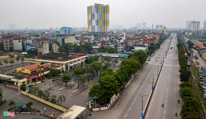 Các bến xe ở Thủ đô vắng lặng chưa từng thấy sau 10 ngày cách ly toàn xã hội - 10