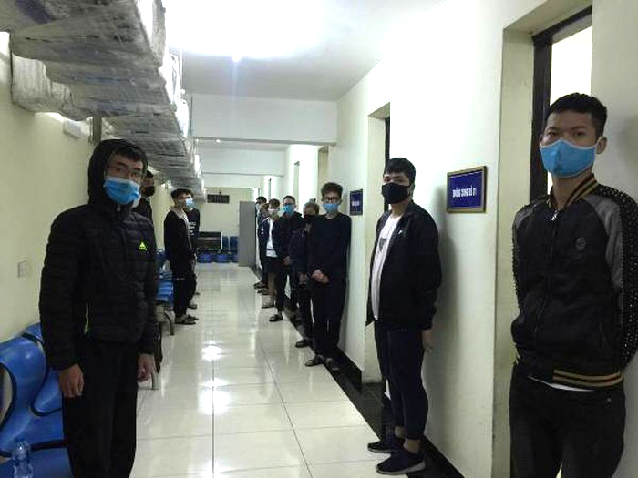 Triệu tập 28 thanh niên phóng xe vun vút, rú ga, lạng lách ở hồ Hoàn Kiếm - 1