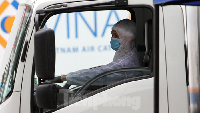 Ảnh: Bệnh viện Bạch Mai trước giờ gỡ bỏ lệnh cách ly - 10