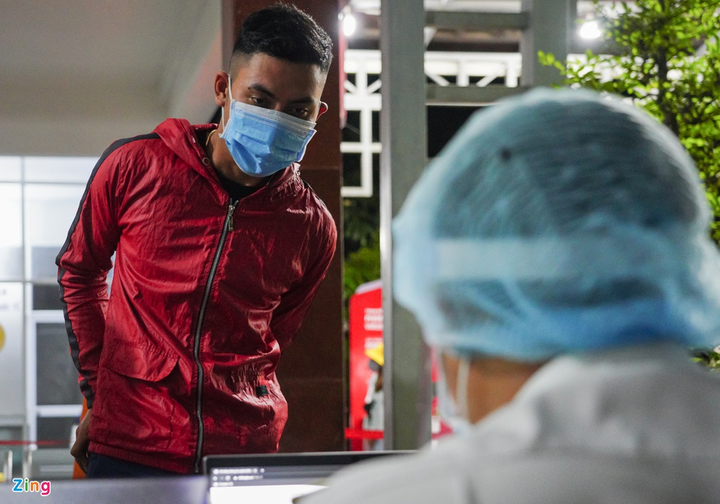 Xét nghiệm COVID-19 cho tất cả hành khách đến ga Sài Gòn - 3