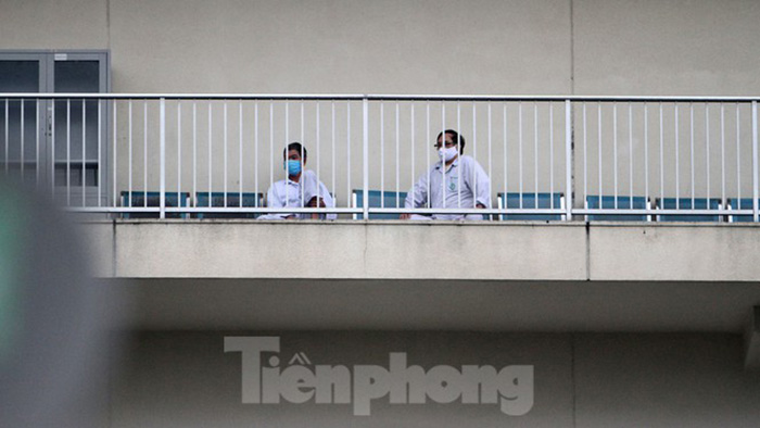 Ảnh: Bệnh viện Bạch Mai trước giờ gỡ bỏ lệnh cách ly - 6