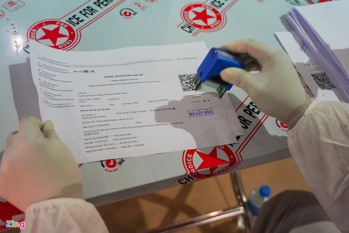 Xét nghiệm COVID-19 cho tất cả hành khách đến ga Sài Gòn - 9