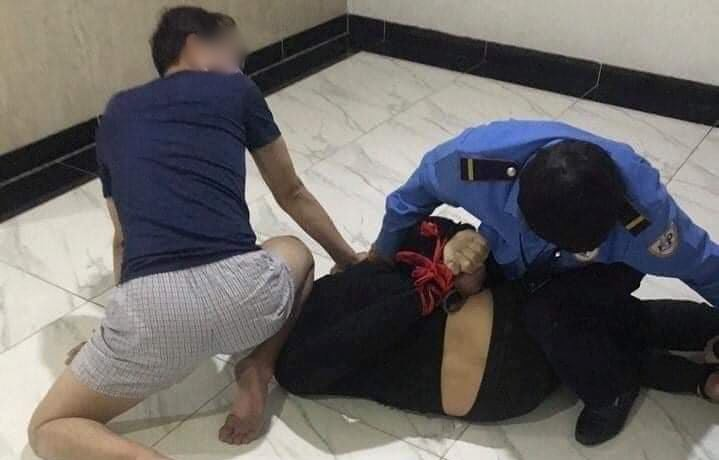 Mật phục bắt kẻ mang 32 túi ma túy tại Hà Nội - 1