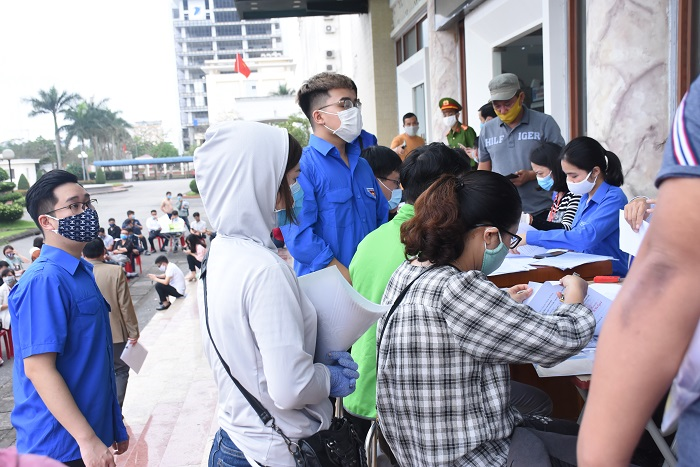 Hải Phòng đột ngột dừng kiểm soát xe tải trước 'giờ G' - 7