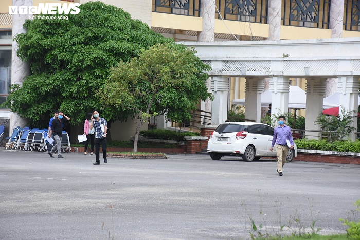 Hải Phòng đột ngột dừng kiểm soát xe tải trước 'giờ G' - 9