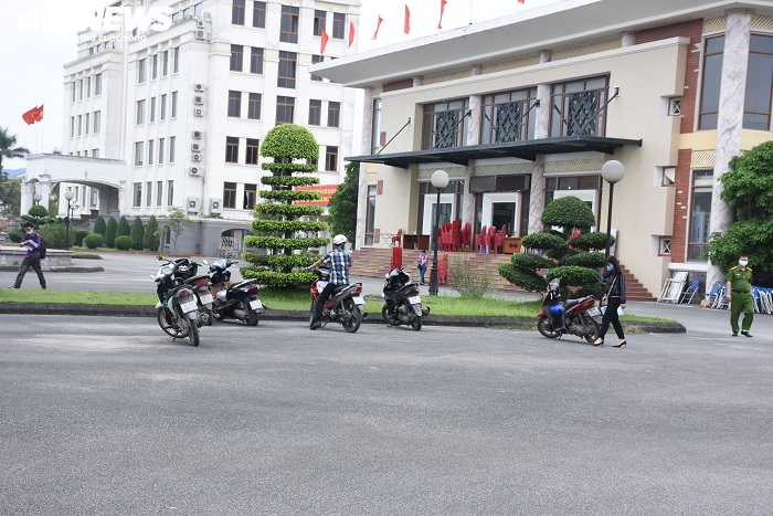 Hải Phòng đột ngột dừng kiểm soát xe tải trước 'giờ G' - 11