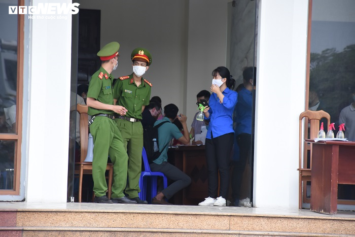 Hải Phòng đột ngột dừng kiểm soát xe tải trước 'giờ G' - 5