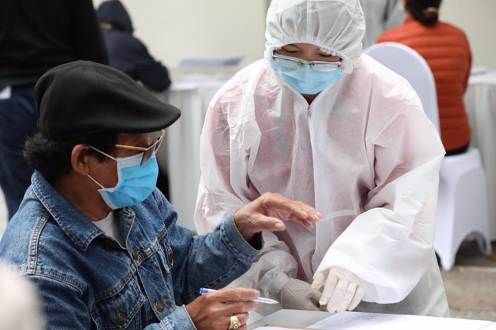 Không được phép xét nghiệm virus corona dịch vụ theo yêu cầu - 1