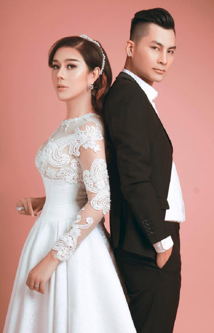 Lâm Khánh Chi dọn về nhà ba mẹ đẻ, hôn nhân với chồng kém 8 tuổi gặp trục trặc? - 1