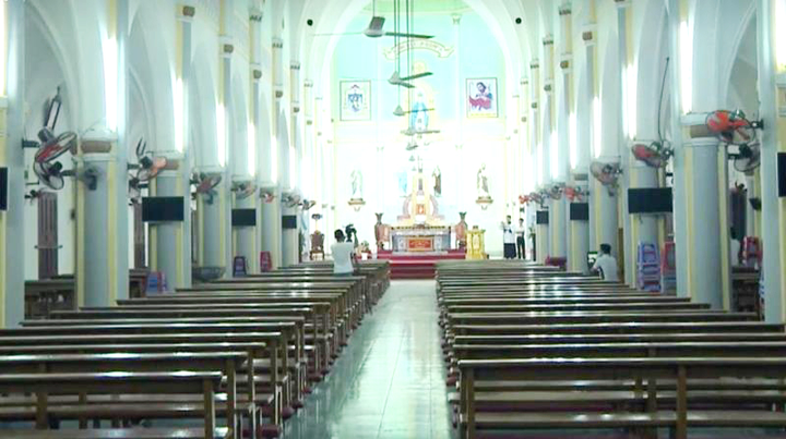 Nhà thờ không gióng chuông, giáo dân Nghệ - Tĩnh dự lễ Phục sinh trực tuyến - 3