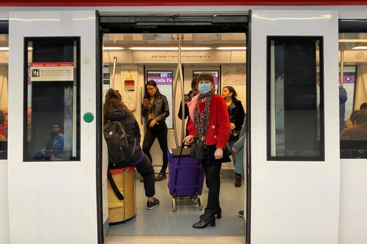 Đại dịch COVID-19 ngày 12/4: Số người chết tại Mỹ vượt mốc 20.000 - 3