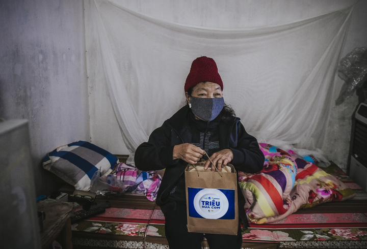 'Triệu bữa cơm' đến với người dân 'xóm chạy thận' - 3