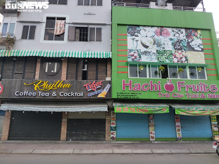 Hàng quán ở TP.HCM, Hà Nội vẫn đóng cửa trong ngày cuối cách ly toàn xã hội - 3