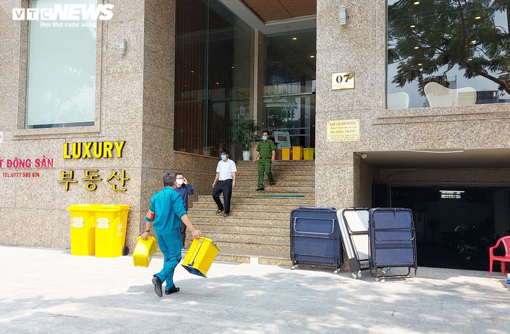 Bệnh nhân 22 dương tính trở lại: Khách sạn cách ly khẳng định không có tiệc tùng - 1