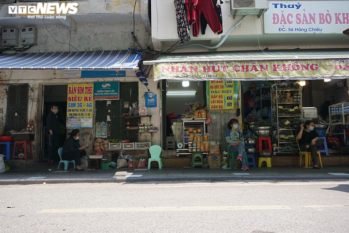 Độc đáo khu chợ kẻ ô, đứng không đúng ô không được mua hàng - 10