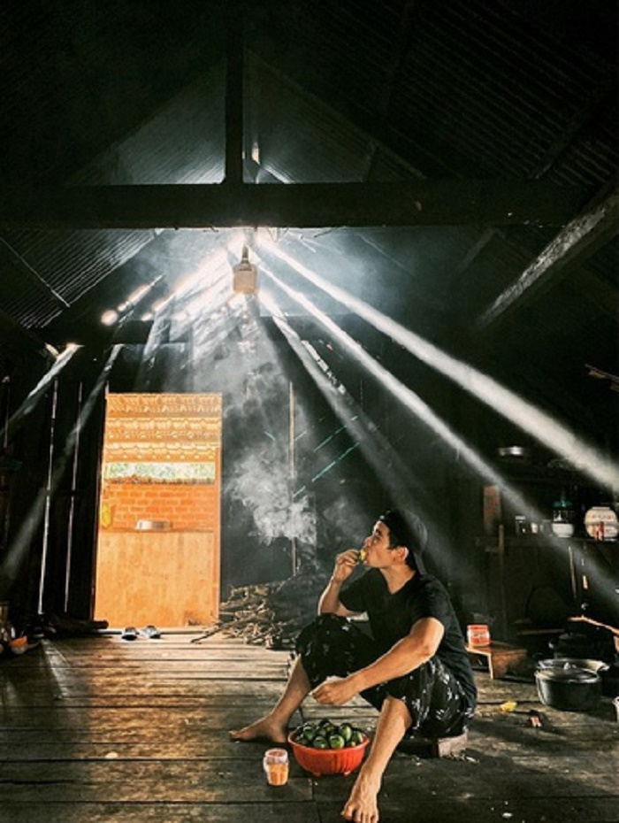 Bạn trai đăng ảnh ở nhà H'Hen Niê và chia sẻ: 'Góc yêu thích mỗi chiều về' - 1