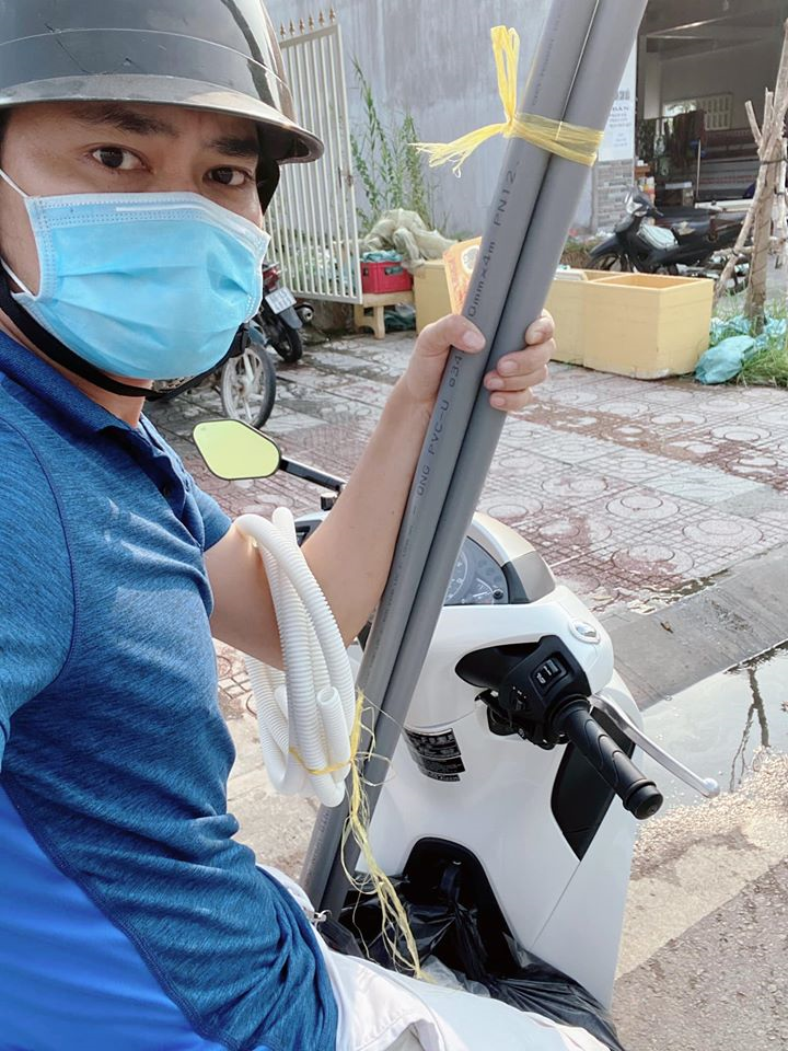 Diễn viên phim 'Nhà có 5 nàng tiên' làm vườn, sửa ống nước khi nghỉ tránh dịch - 6