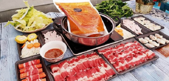 Chưa từng có: Khách sạn 5 sao mở bán online, đầu bếp đến tận nhà phục vụ - 2