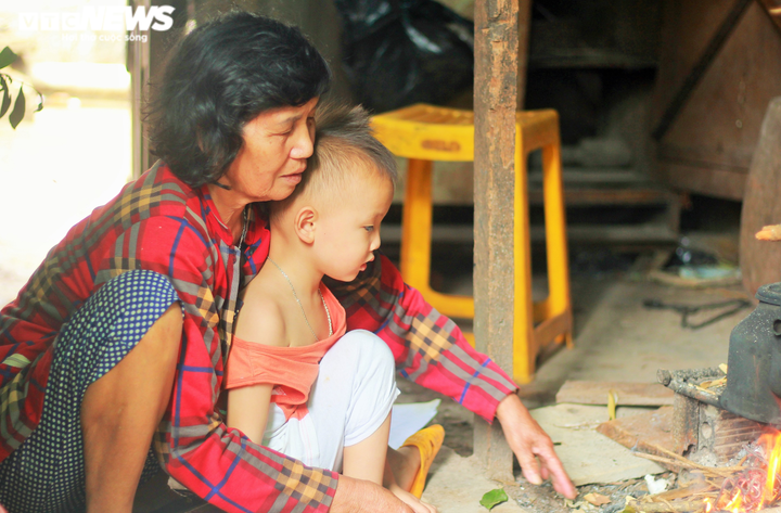 Cảnh 'sống mòn' của lao động nghèo trong mùa dịch COVID-19 - 2