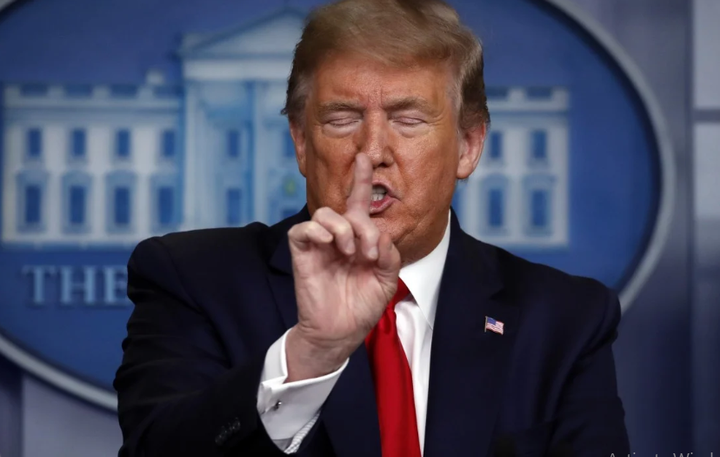 Thống đốc New York nói kháng lệnh dỡ phong tỏa, ông Trump đáp trả - 1