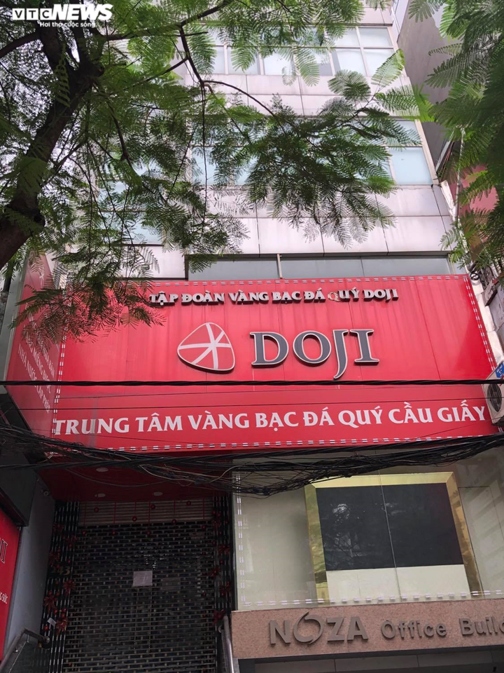 Cửa hàng kinh doanh Hà Nội tiếp tục đóng cửa, phòng chống COVID-19 - 10