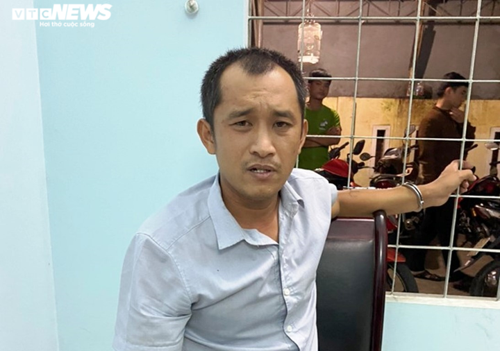 Vác búa đập đầu người yêu rồi đến trạm kiểm soát dịch COVID-19 tự thú - 1