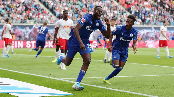 Bundesliga tạm hoãn vì COVID-19, dàn 'thương binh' hạng sang vô tình hưởng lợi - 3