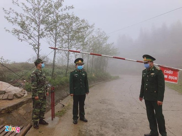 Hà Giang phong tỏa một bản có người đầu tiên mắc COVID-19 - 1