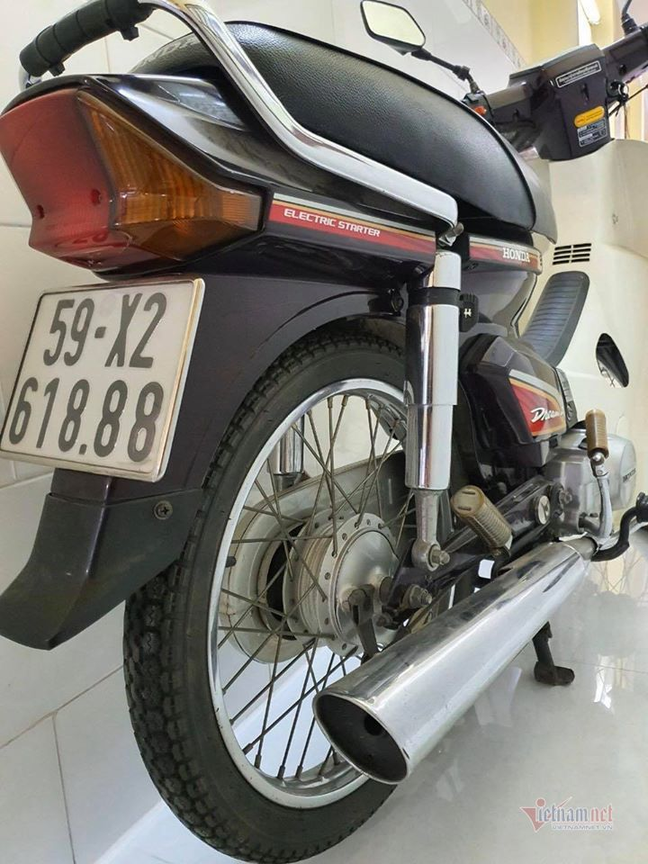 Honda Dream Thái 14 năm tuổi giá 120 triệu đồng - 5