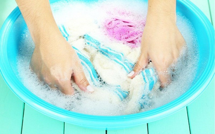 Virus corona có thể tồn tại bao lâu trên quần áo? - 8