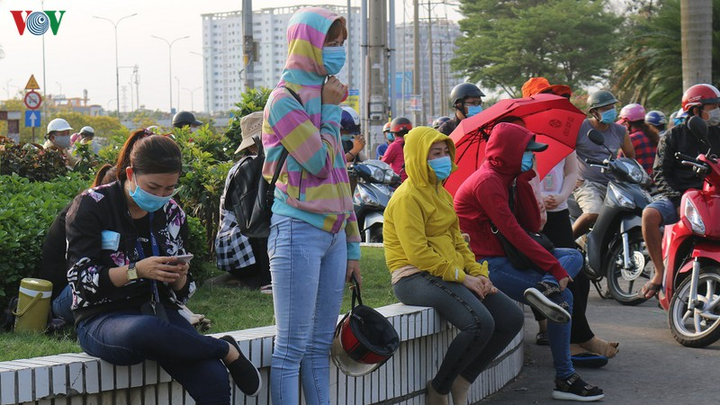 Công ty TNHH Pouyuen Việt Nam trở lại hoạt động sau 2 ngày tạm dừng - 9