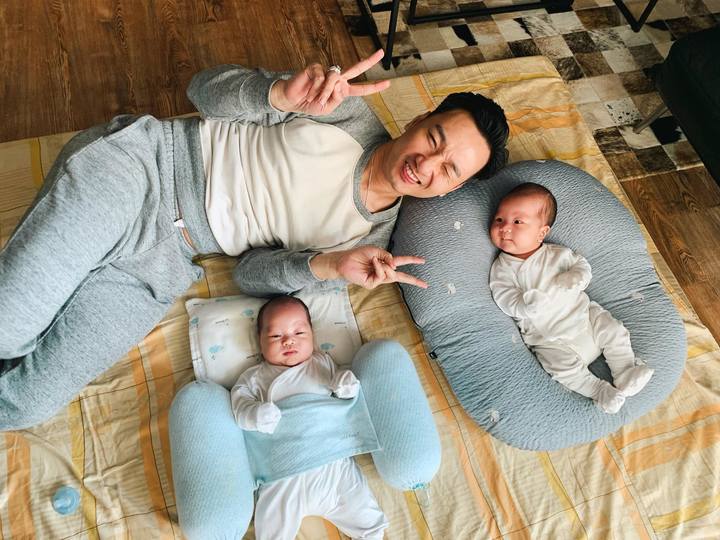 Người vợ bỏ làm tiếp viên hàng không, sinh đôi 2 bé trai cho MC Thành Trung - 2
