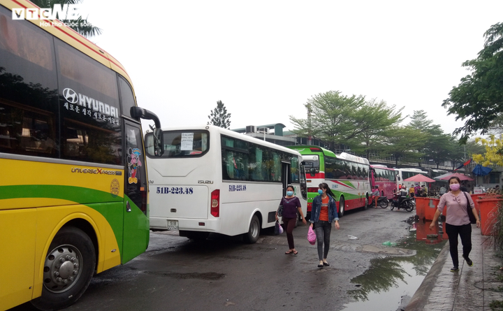 Rủi ro lây COVID-19 ở Công ty PouYuen giảm xuống mức trung bình - 1