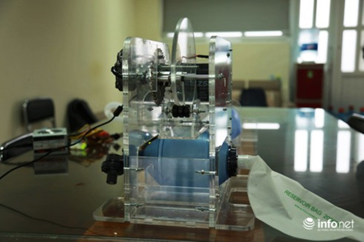 Cận cảnh máy trợ thở đầu tiên do chính tay người Việt Nam thiết kế và sản xuất - 2