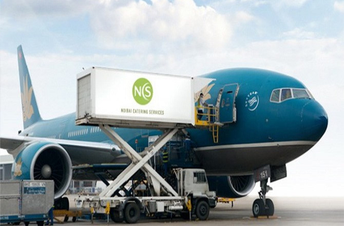 Hàng không 'treo' máy bay, doanh nghiệp bán suất ăn giảm lãi 92% - 1