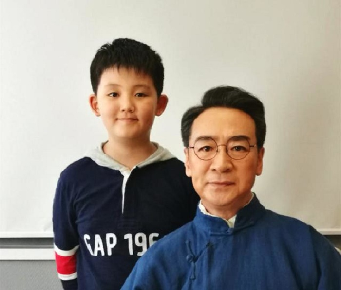 Tài tử 'Tiếu ngạo giang hồ': Lấy vợ kém 21 tuổi, cuộc sống U70 ra sao? - 6