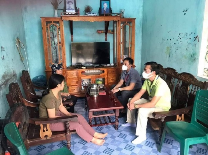 Bí thư, chủ tịch phường Bãi Cháy đến nhà xin lỗi người phụ nữ bán rau - 1