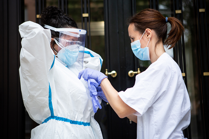 Đại dịch COVID-19 ngày 19/4: Số người chết ở châu Âu vượt 100.000 - 1