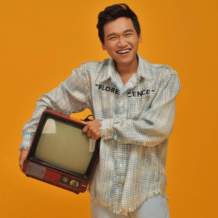 Xuân Nghị: 'Sau khi khán giả vỗ tay, cô Hồng Vân dùng gậy đập tôi tới tấp' - 3