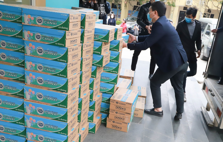 Trao yêu thương qua triệu hộp sữa theo cách của Cô Gái Hà Lan - 4