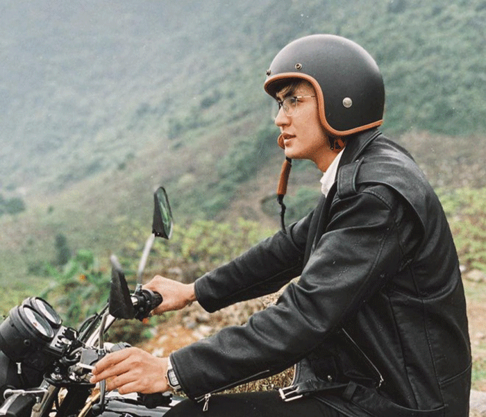 Thầy giáo điển trai 'gây bão' sau buổi livestream dạy Toán - 2