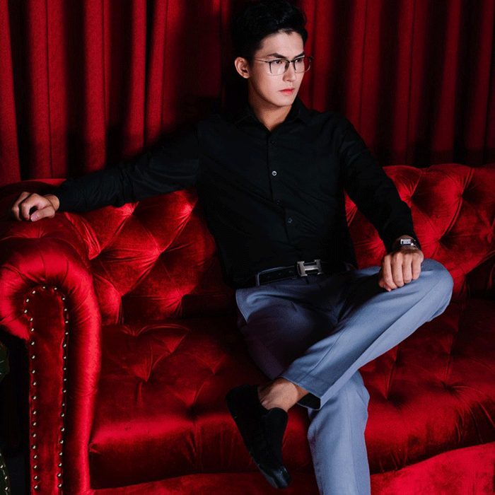 Thầy giáo điển trai 'gây bão' sau buổi livestream dạy Toán - 4