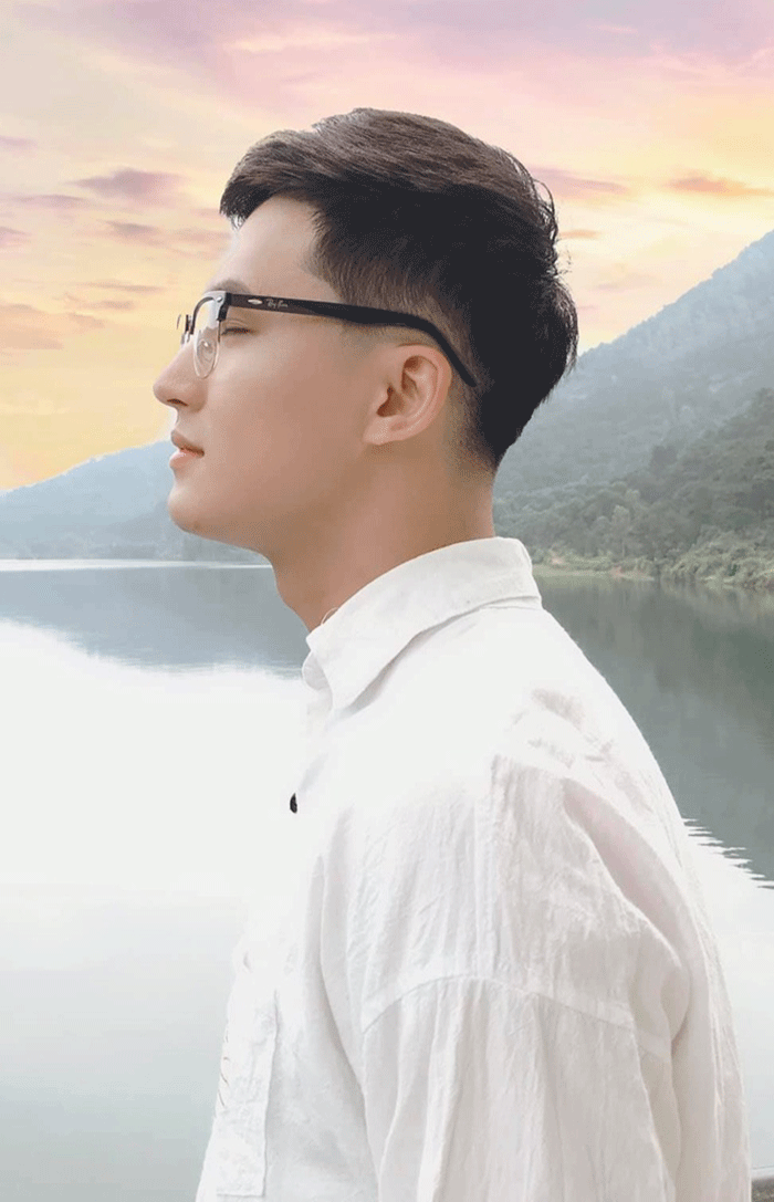 Thầy giáo điển trai 'gây bão' sau buổi livestream dạy Toán - 7