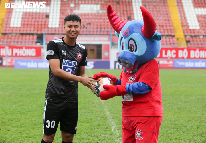 Ai sẽ là thủ môn đội tuyển Việt Nam nếu Đặng Văn Lâm vắng mặt? - 4