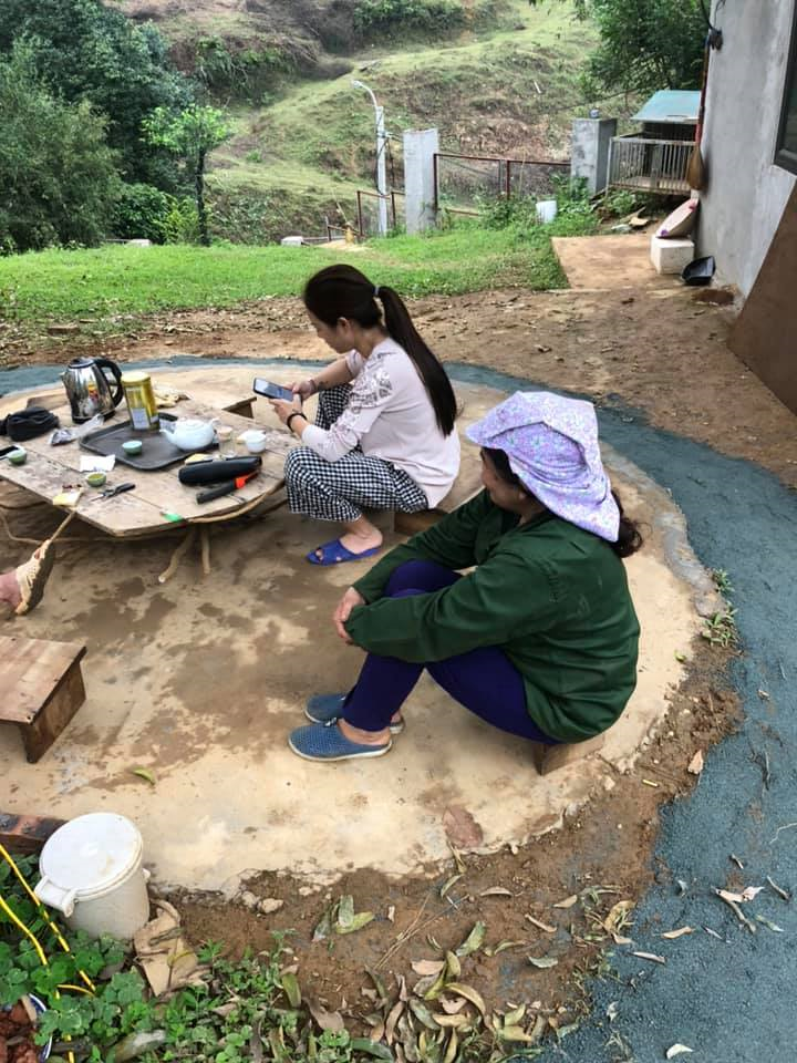 NSƯT Việt Hoàn làm nhà tranh vách đất trong trang trại rộng 10.000 m2 - 5