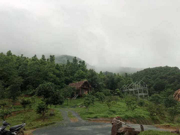 NSƯT Việt Hoàn làm nhà tranh vách đất trong trang trại rộng 10.000 m2 - 11