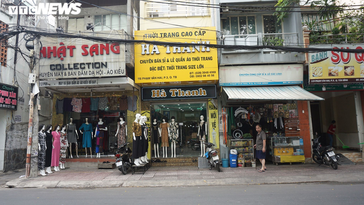 Hàng quán ở TP.HCM rục rịch mở cửa trở lại - 8