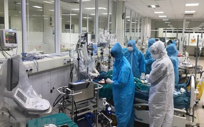 Phi công người Anh viêm phổi do nấm - 1